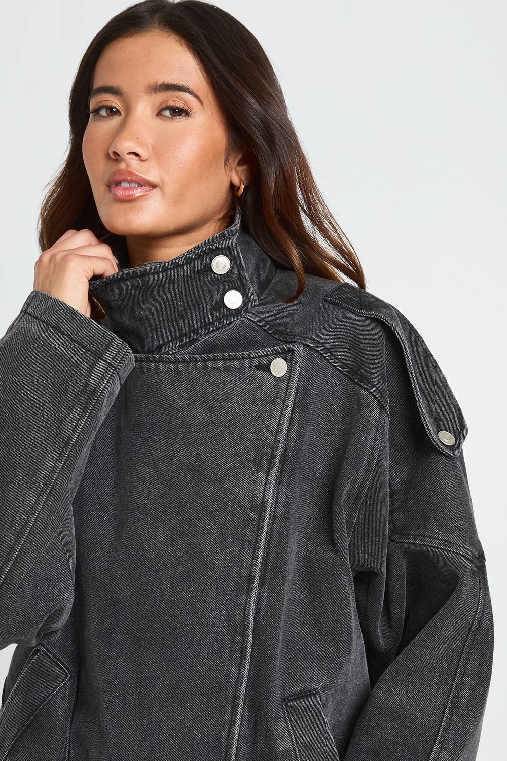 boohoo Women's Funnel Neck Denim Jacket in Washed Black by boohoo