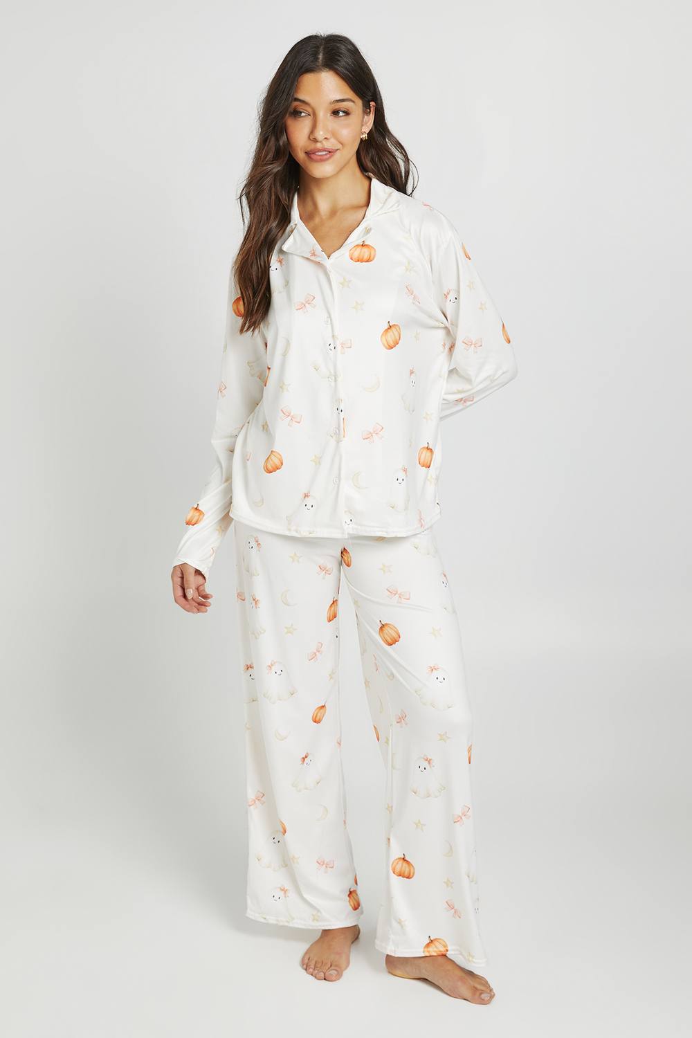 boohoo Women's Ghost & Pumpkin Print Long Sleeve Shirt & Trouser Pyjama Set in Cream by boohoo
