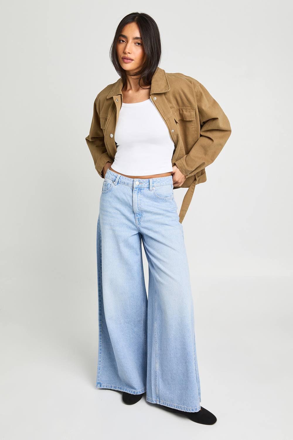 boohoo Women's High Waist Super Wide Palazzo Jean in Bleach Wash by boohoo