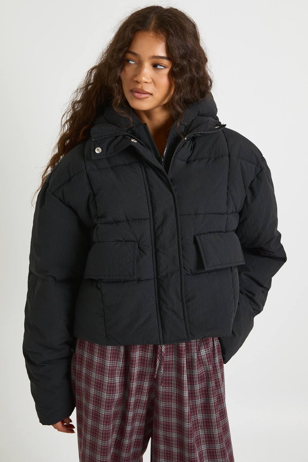 boohoo Women's Hooded Textured Puffer Jacket in Black by boohoo
