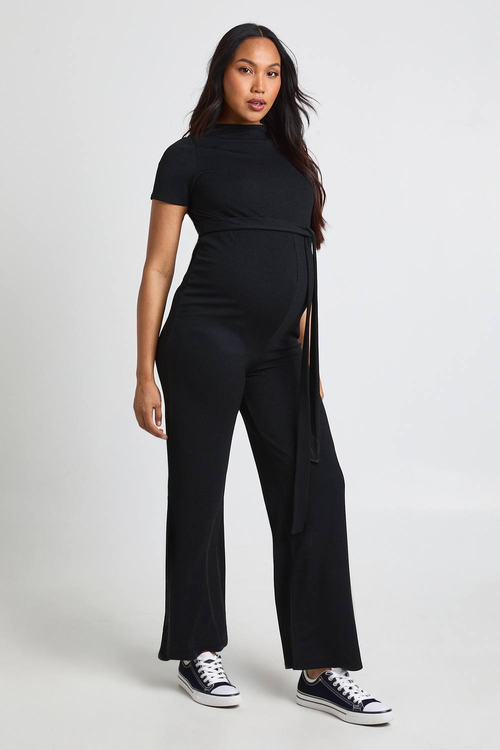 boohoo Women's Maternity Rib Tie Waist Jumpsuit in Black by boohoo