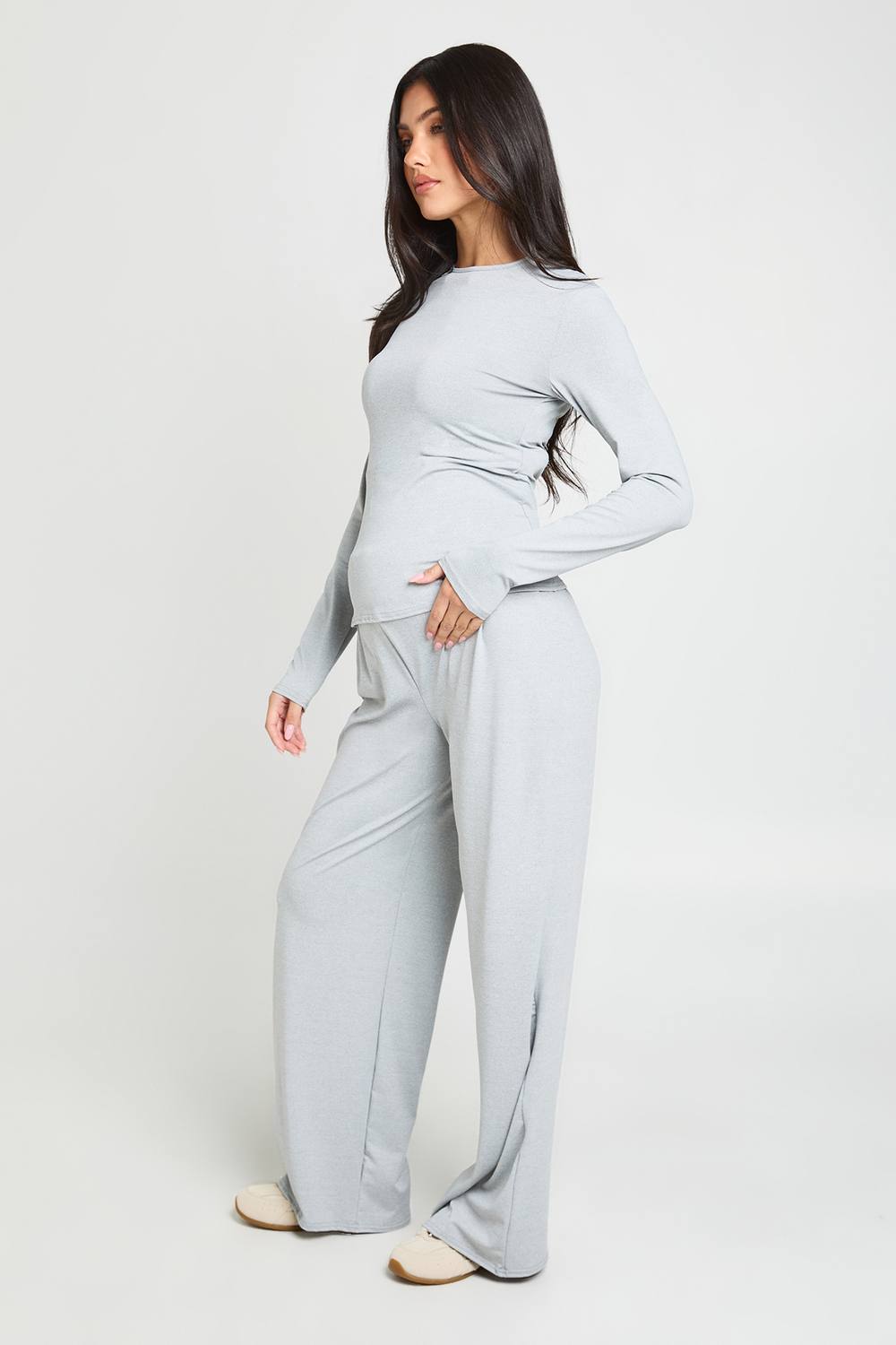 boohoo Women's Maternity Super Soft Basic Long Sleeve & Trouser Lounge Set in Ash Grey by boohoo