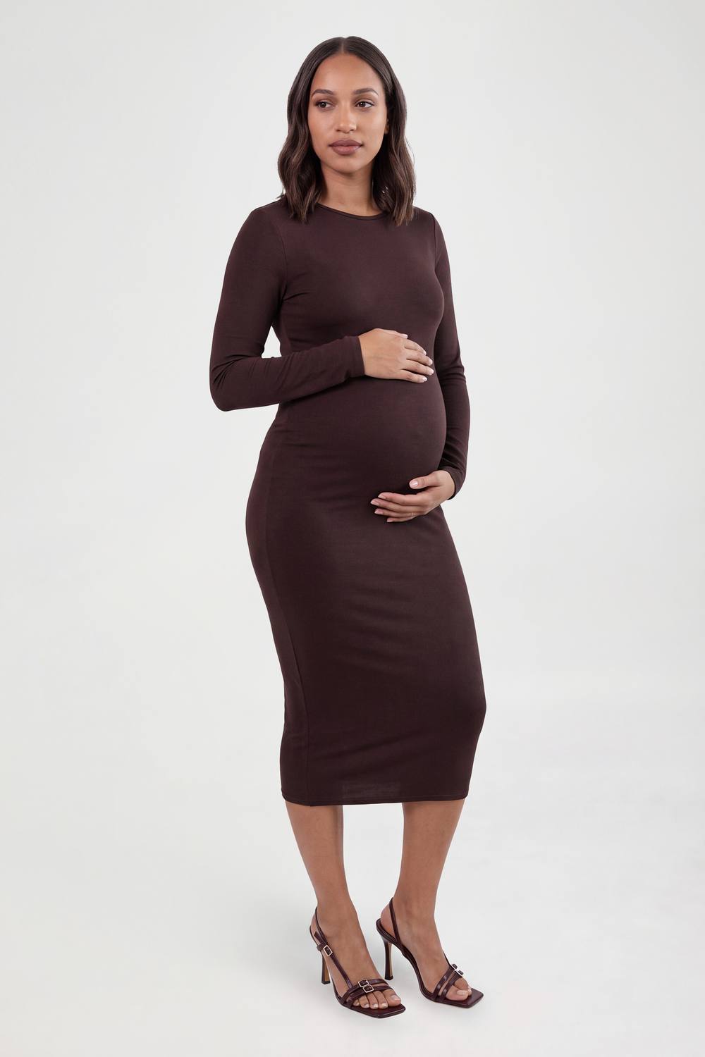 boohoo Women's Maternity Super Soft Long Sleeve Midaxi Dress in Chocolate by boohoo