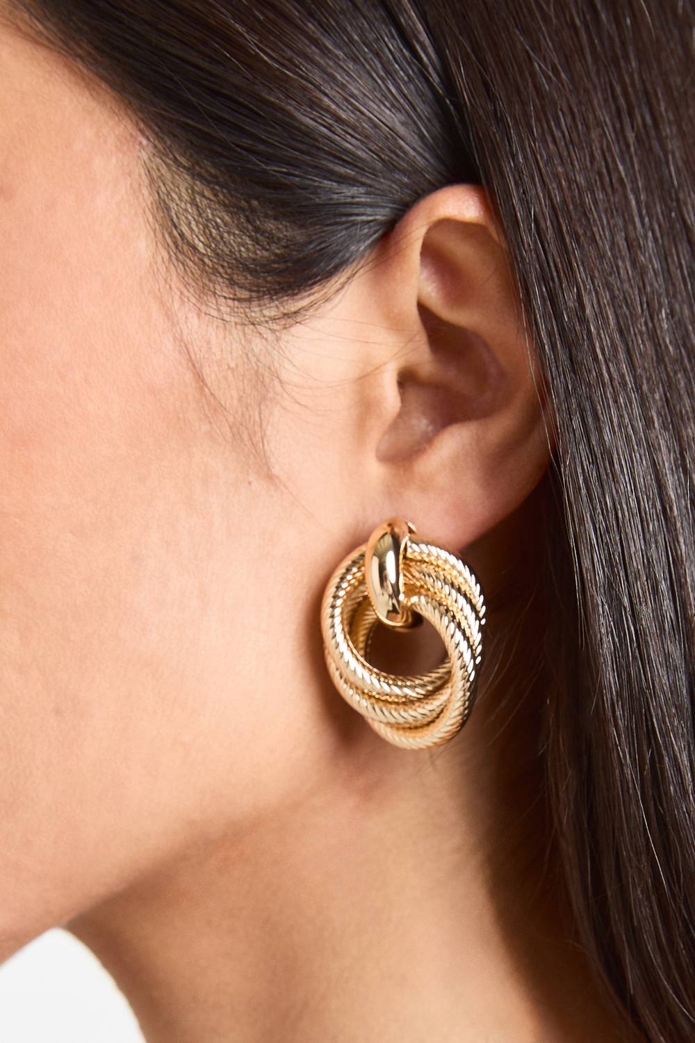 boohoo Women's Oversized Door Knocker Stud Earrings in Gold by boohoo