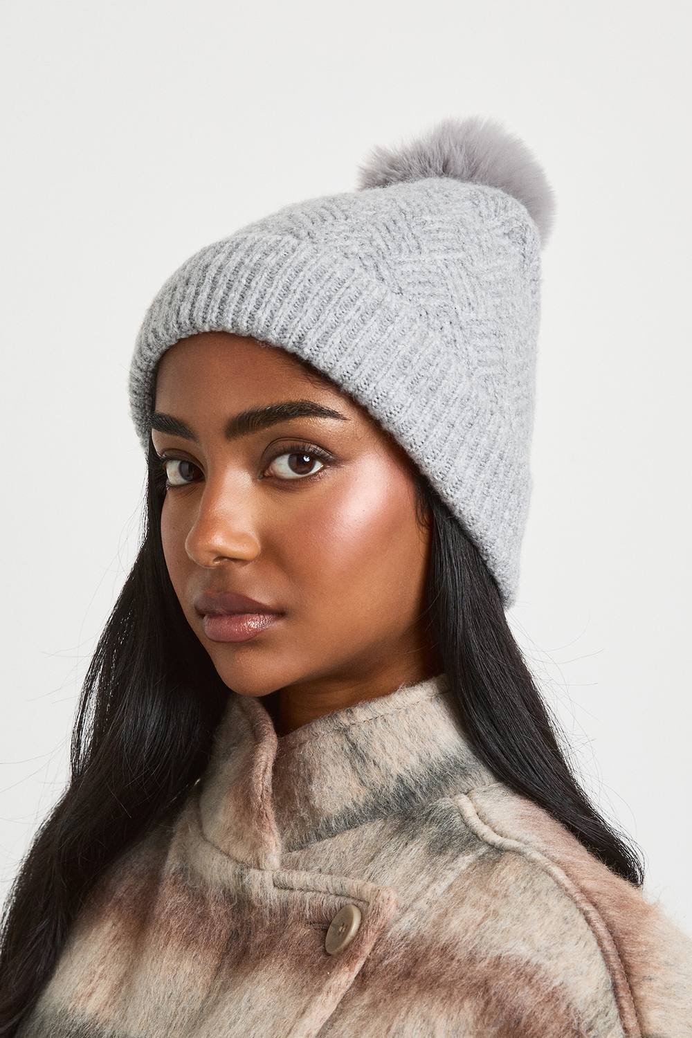 boohoo Women's Patterned Pom Pom Knitted Beanie in Grey by boohoo