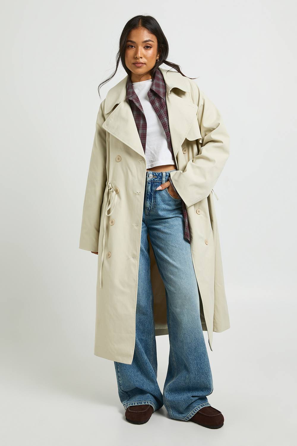 boohoo Women's Petite Cinched Waist Trench Coat in Stone by boohoo