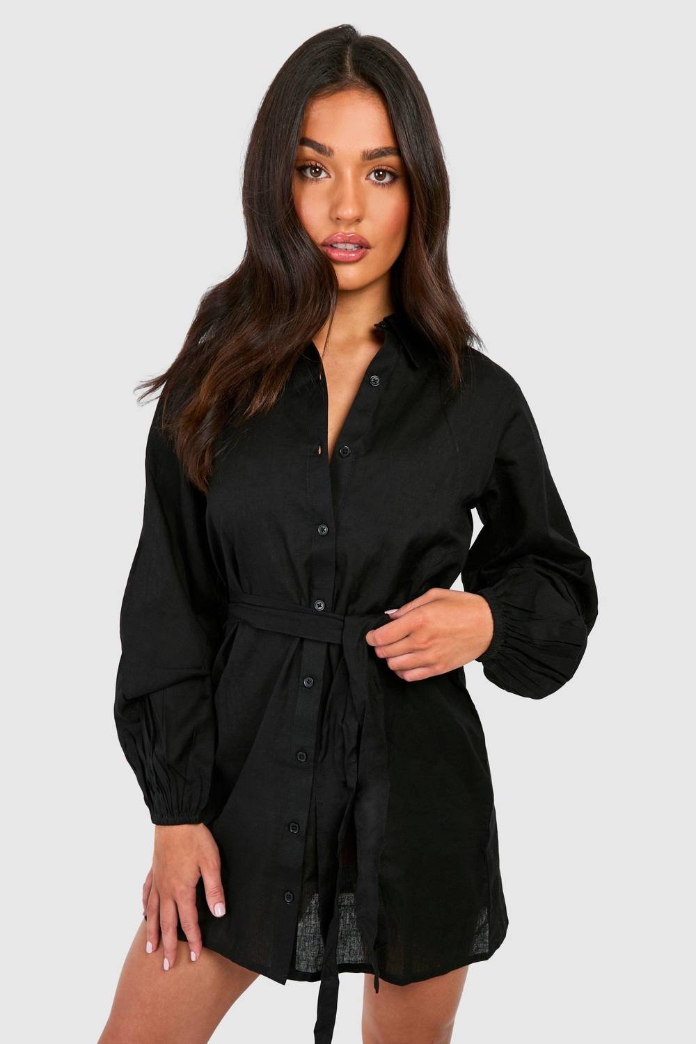 boohoo Women's Petite Linen Look Belted Shirt Dress in Black by boohoo