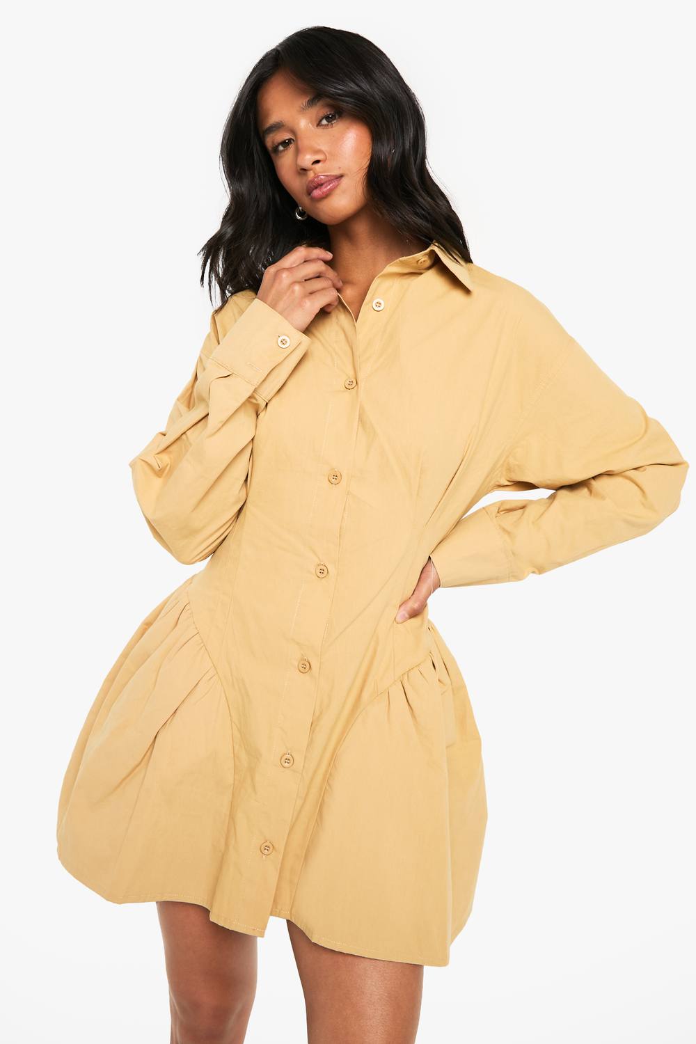 boohoo Women's Petite Poplin Volume Hem Shirt Dress in Khaki by boohoo