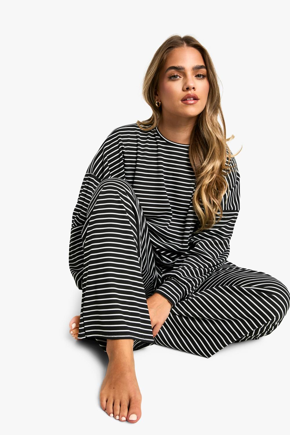boohoo Women's Petite Stripe Long Sleeve Top & Trousers Pyjama Set in Black by boohoo