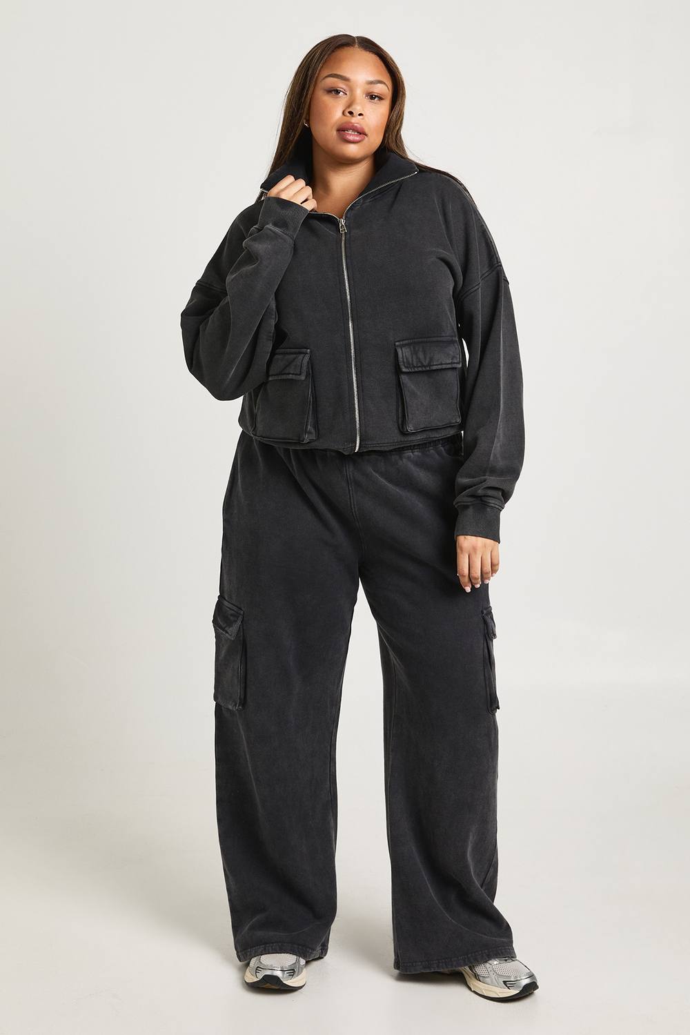 boohoo Women's Plus Acid Washed Wide Leg Cargo Joggers Pants in Charcoal by boohoo