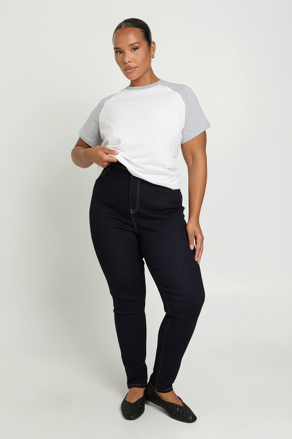 boohoo Women's Plus Basics High Waist Skinny Jean in Indigo by boohoo
