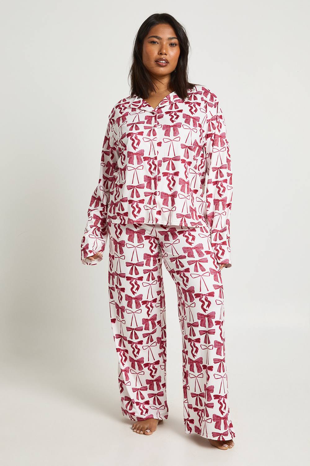 boohoo Women's Plus Bows Print Long Sleeve Shirt & Trouser Pyjama Set in Red by boohoo