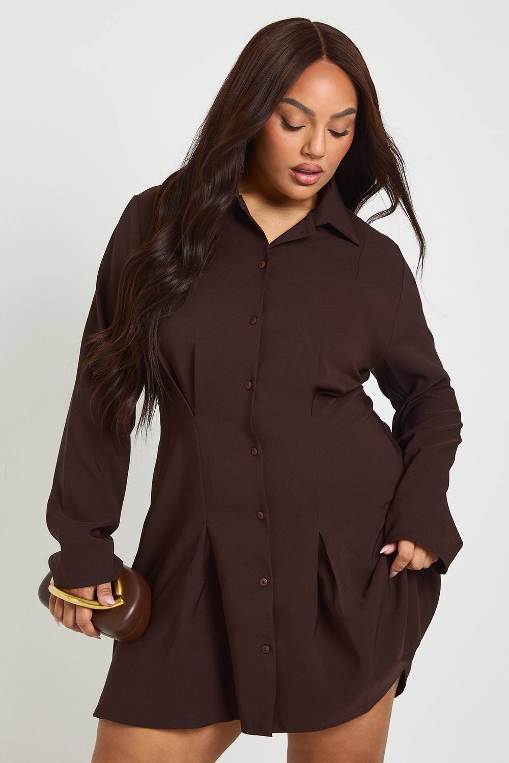 boohoo Women's Plus Shoulder Pad Pleated Skirt Shirt Dress in Chocolate by boohoo