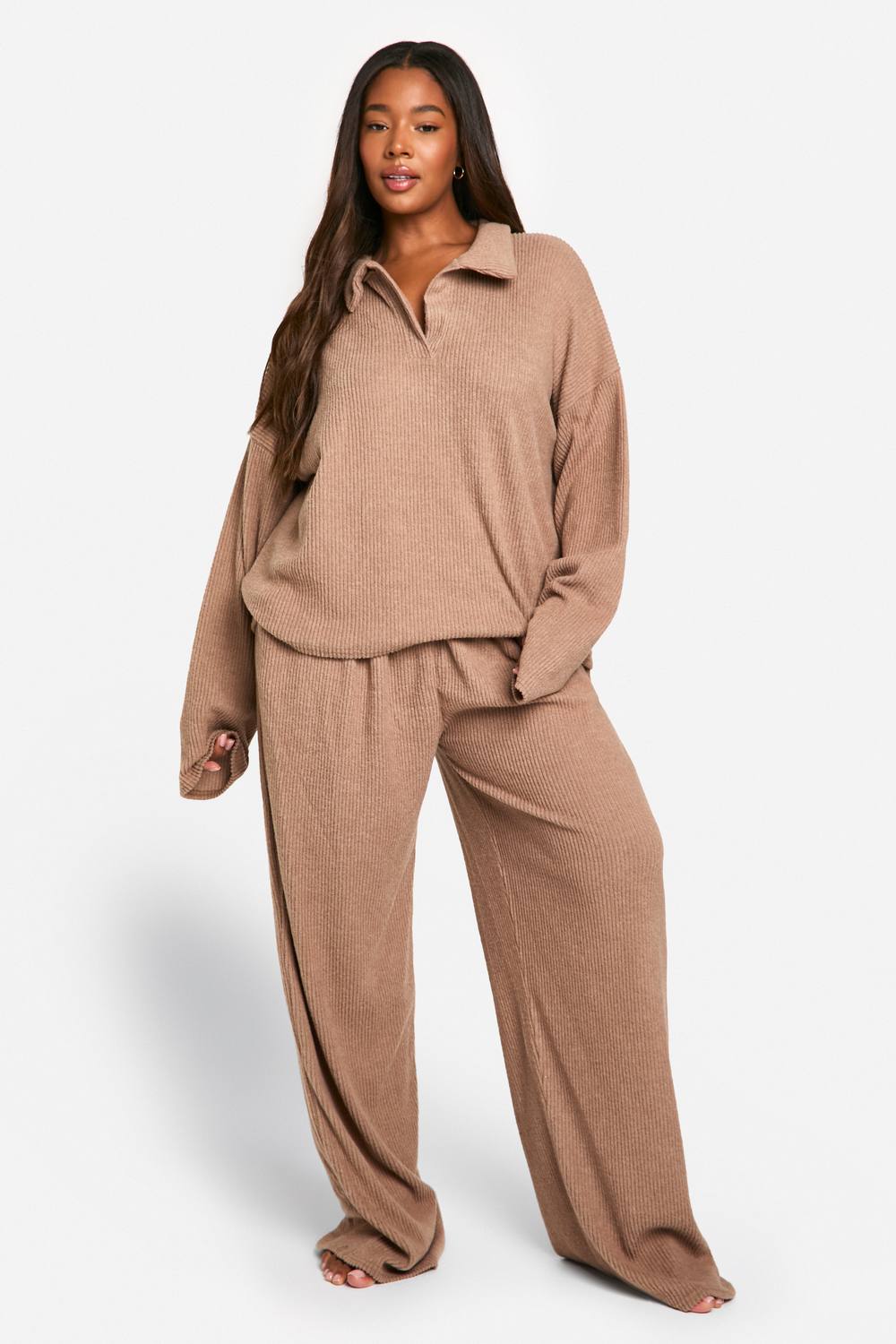 boohoo Women's Plus Soft Rib Collared Top & Trouser Lounge Set in Mocha by boohoo