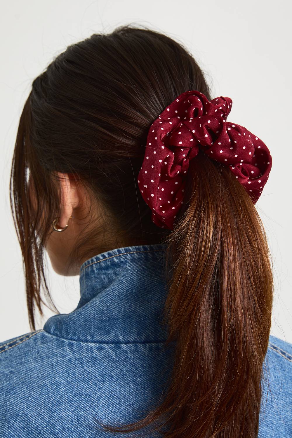boohoo Women's Polka Dot Oversized Scrunchie in Burgundy by boohoo