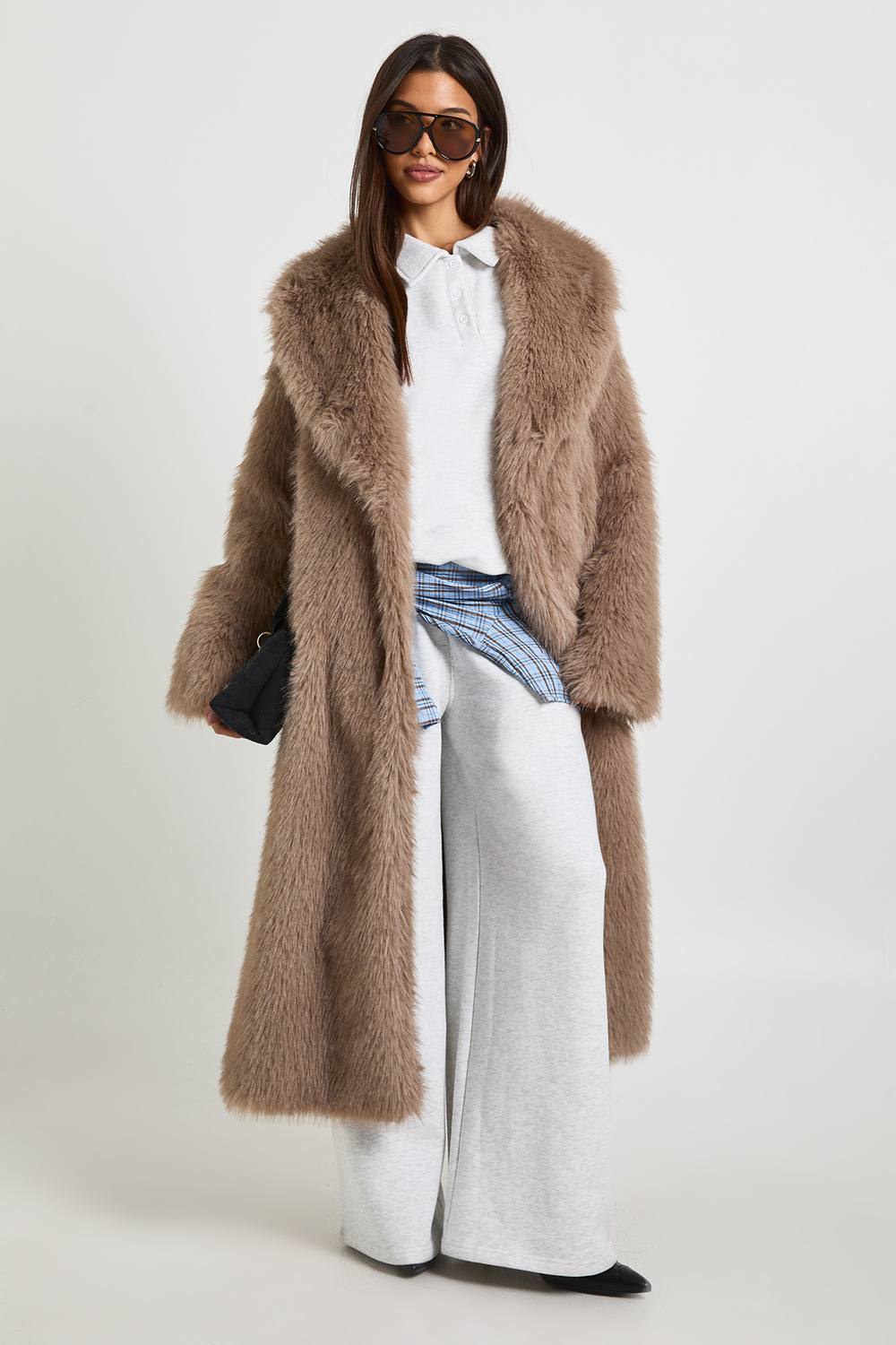 boohoo Women's Premium Collard Faux Fur Maxi Coat in Mink by boohoo