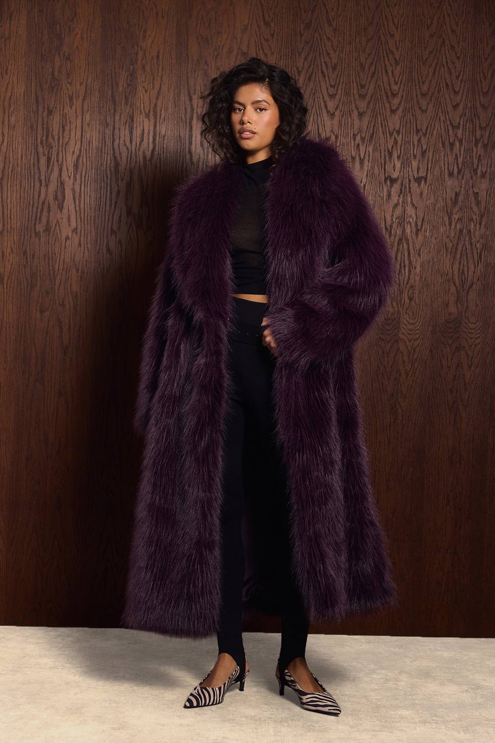 boohoo Women's Premium Collard Faux Fur Maxi Coat in Aubergine by boohoo