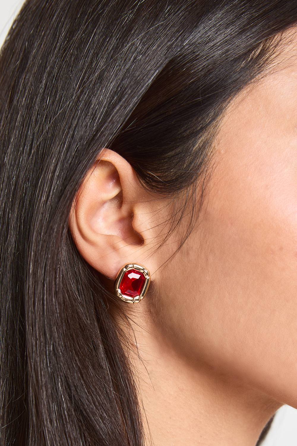 boohoo Women's Red Diamante Stud Earrings in Gold by boohoo