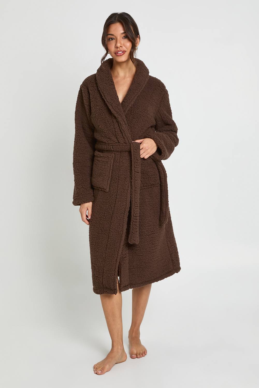 boohoo Women's Sherpa Fleece Long Dressing Gown in Chocolate by boohoo