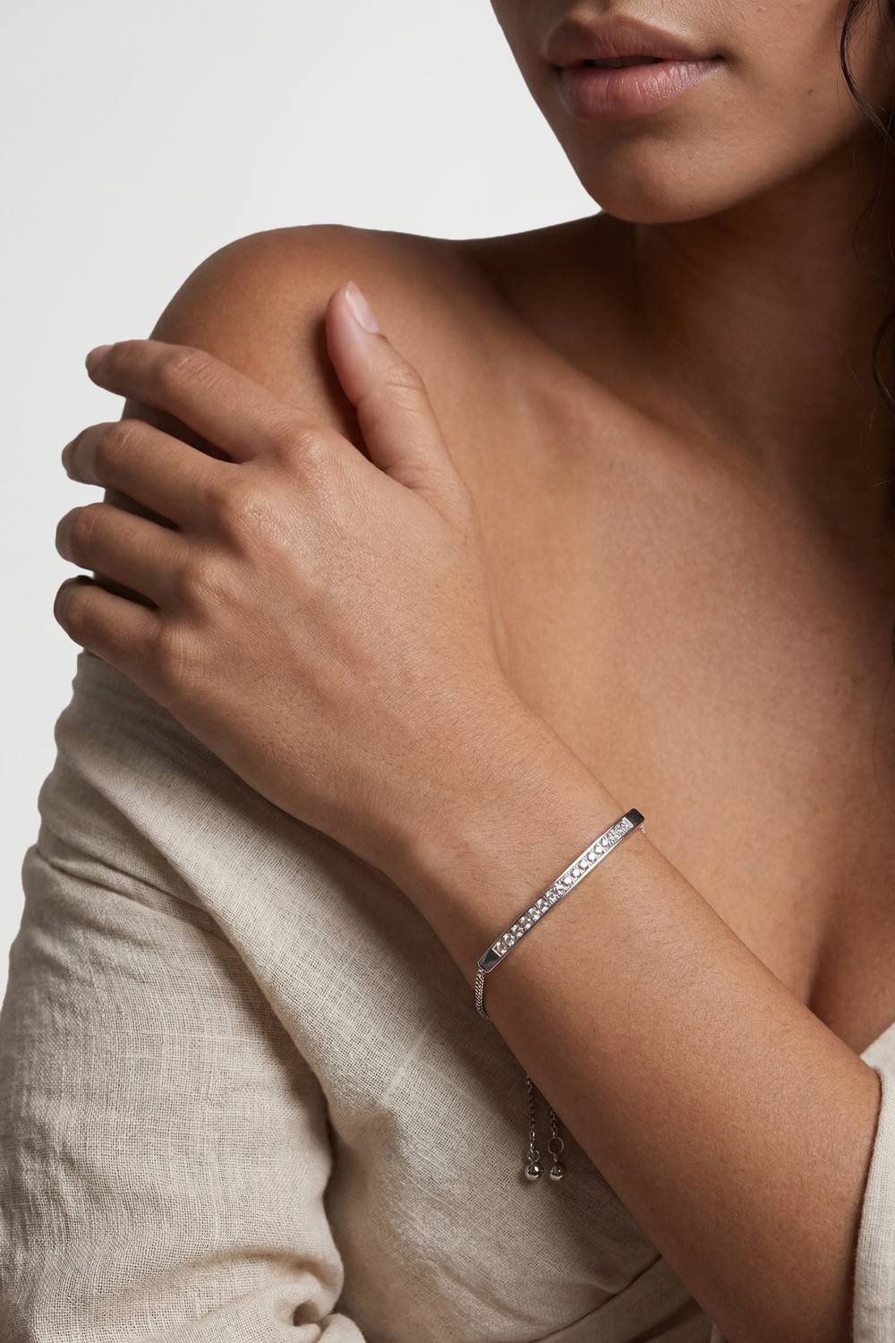boohoo Women's Silver Embellished Bangle Toggle Bracelet by boohoo