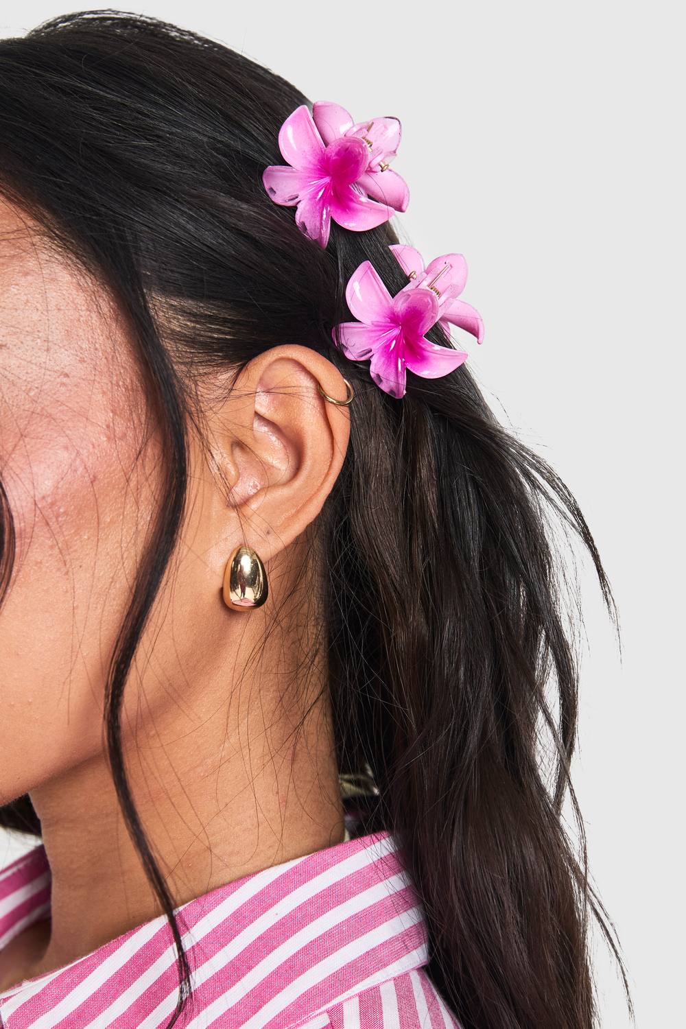 boohoo Women's Small Flower Hair Clips 2 Pack in Baby Pink by boohoo