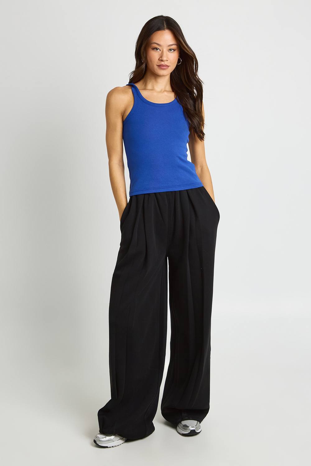 boohoo Women's Tall High Waist Pleat Detail Straight Leg Jogger Pants in Black by boohoo