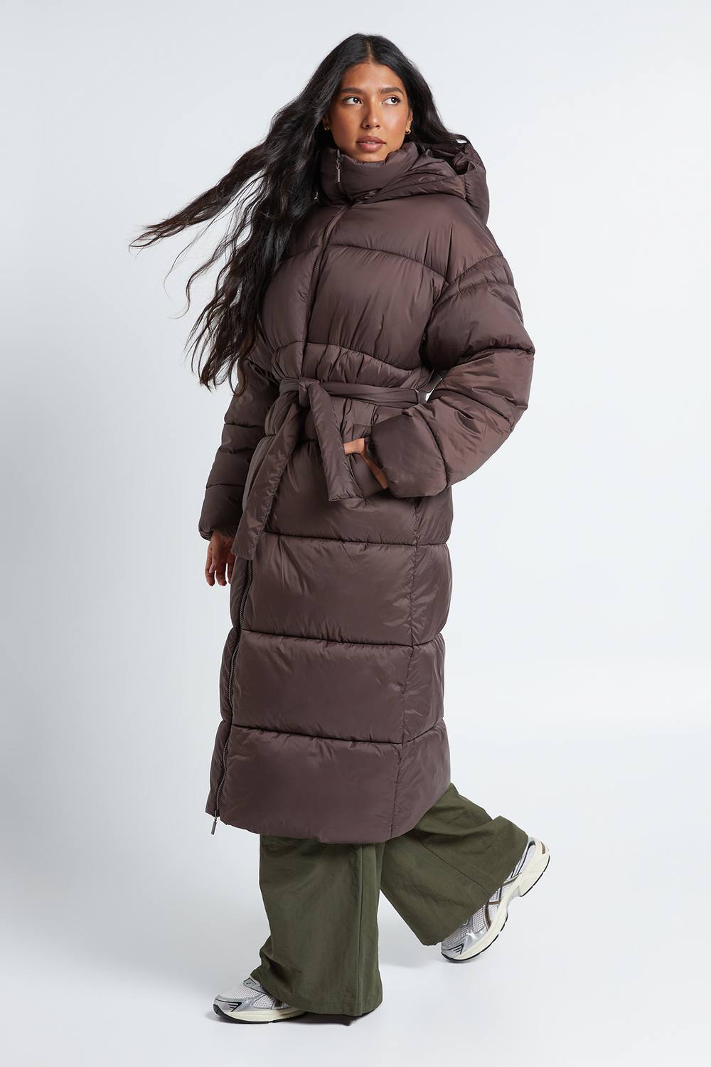 boohoo Women's Tall Hooded Belted Longline Puffer Jacket in Chocolate by boohoo