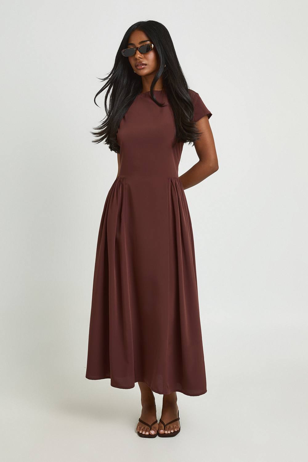 boohoo Women's Textured Volume Skirt Midaxi Dress in Chocolate by boohoo