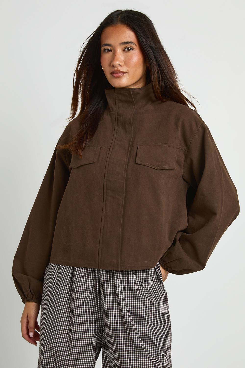 boohoo Women's Twill Funnel Neck Elasticated Waist Jacket in Dark Chocolate by boohoo