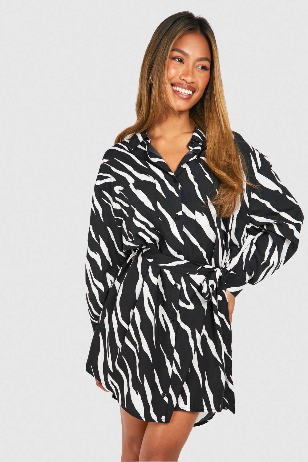 boohoo Women's Zebra Batwing Belted Shirt Dress in Black by boohoo