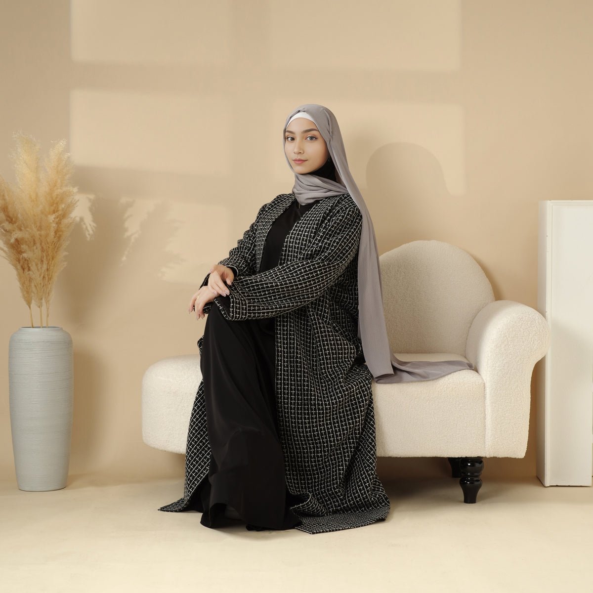 Classic Black White Cocoon Plaid Tweed Open Abaya Coat (MOA096), view 3