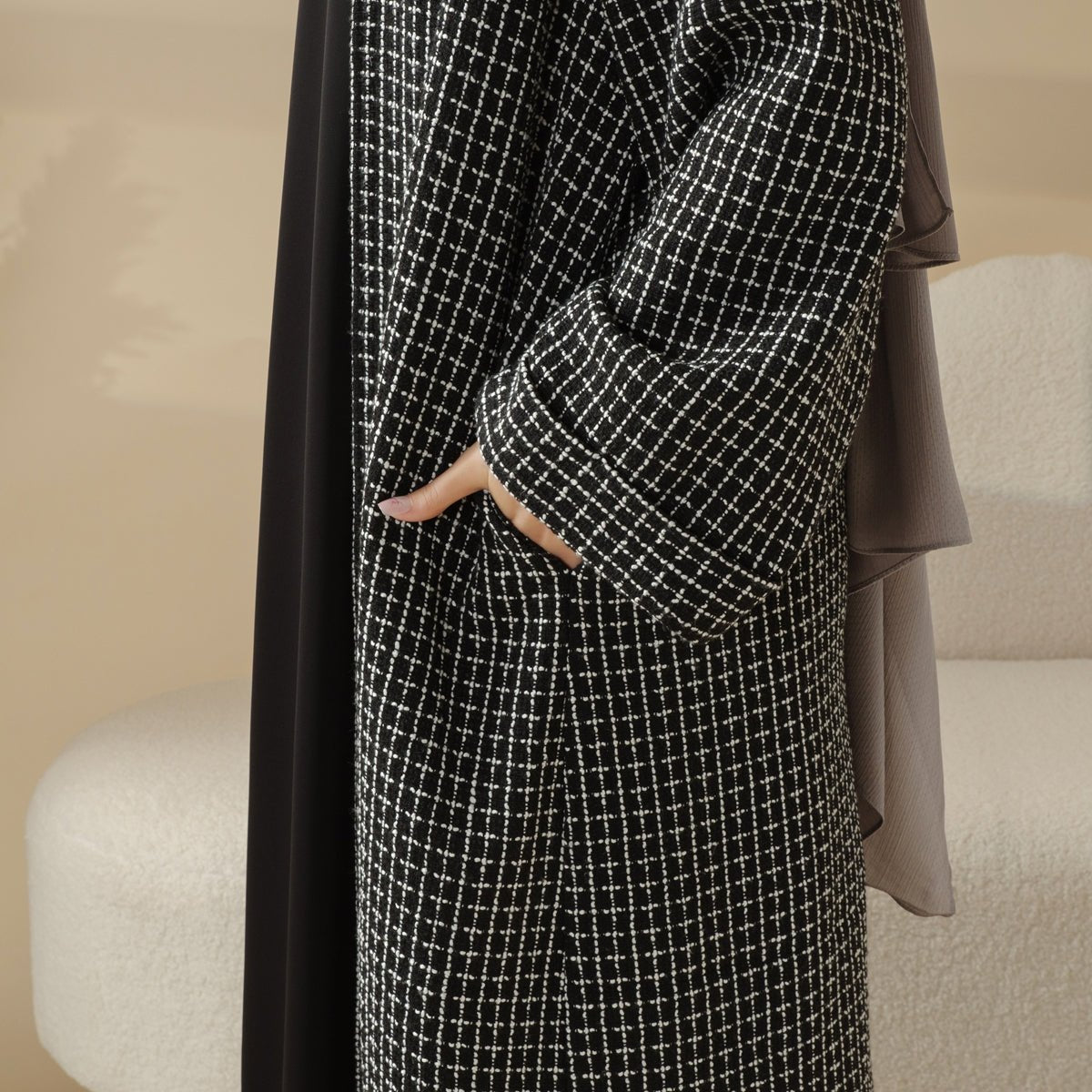 Classic Black White Cocoon Plaid Tweed Open Abaya Coat (MOA096), view 6