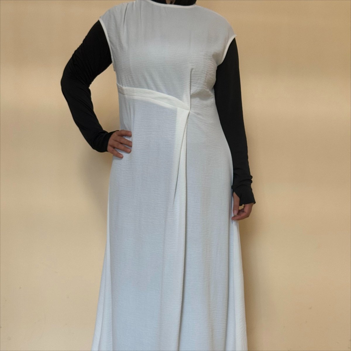 Crepe Sleeveless Maxi Dress with Waist Pleat & Back Zip(MS436), view 3