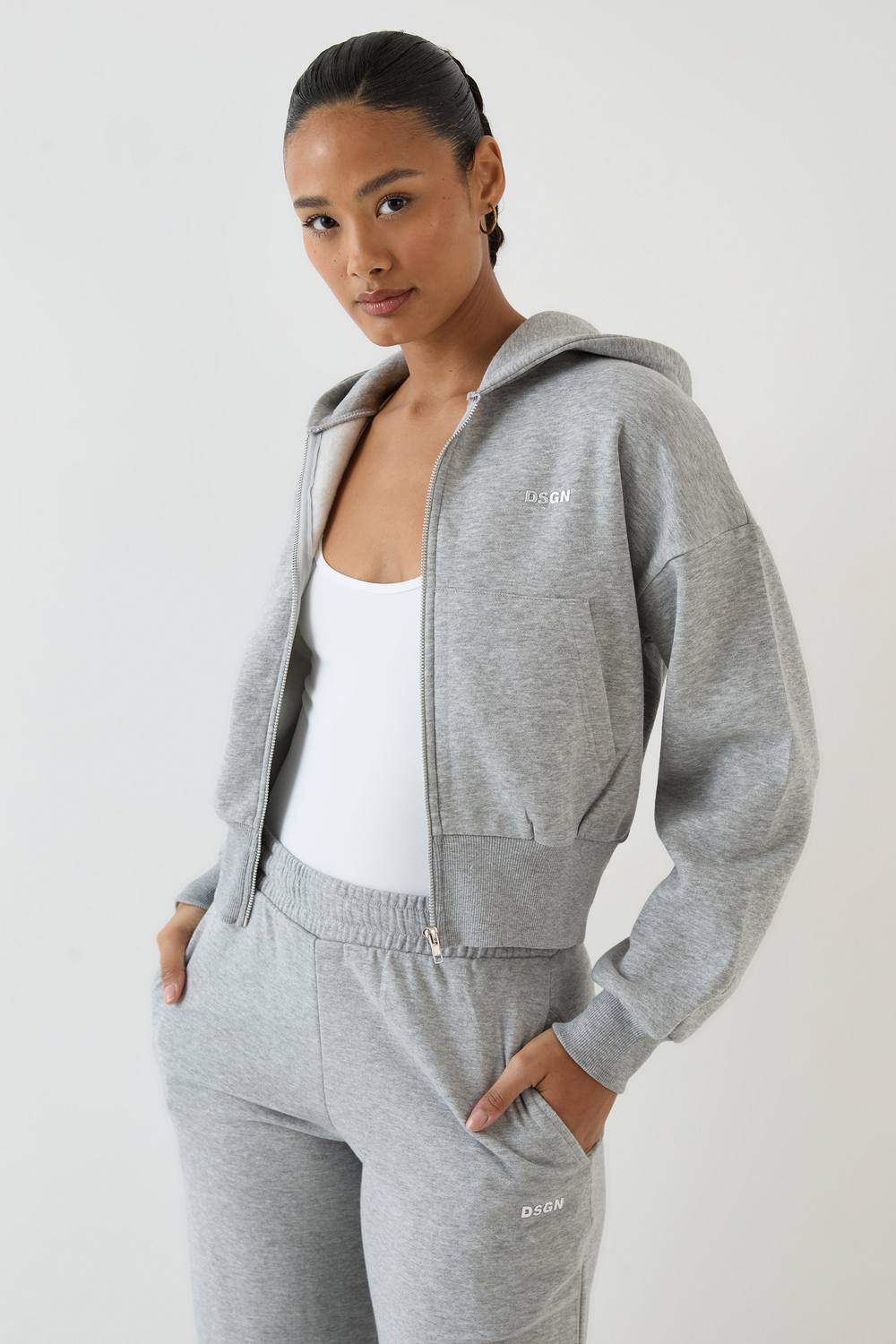 DSGN Studio Women's Chrome Boxy Crop Zip Through Hoodie in Grey Marl by boohoo