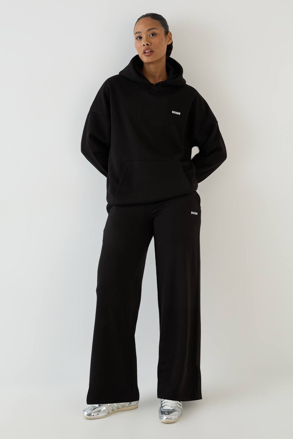 DSGN Studio Women's Chrome Straight Leg Jogger Pants in Black by boohoo