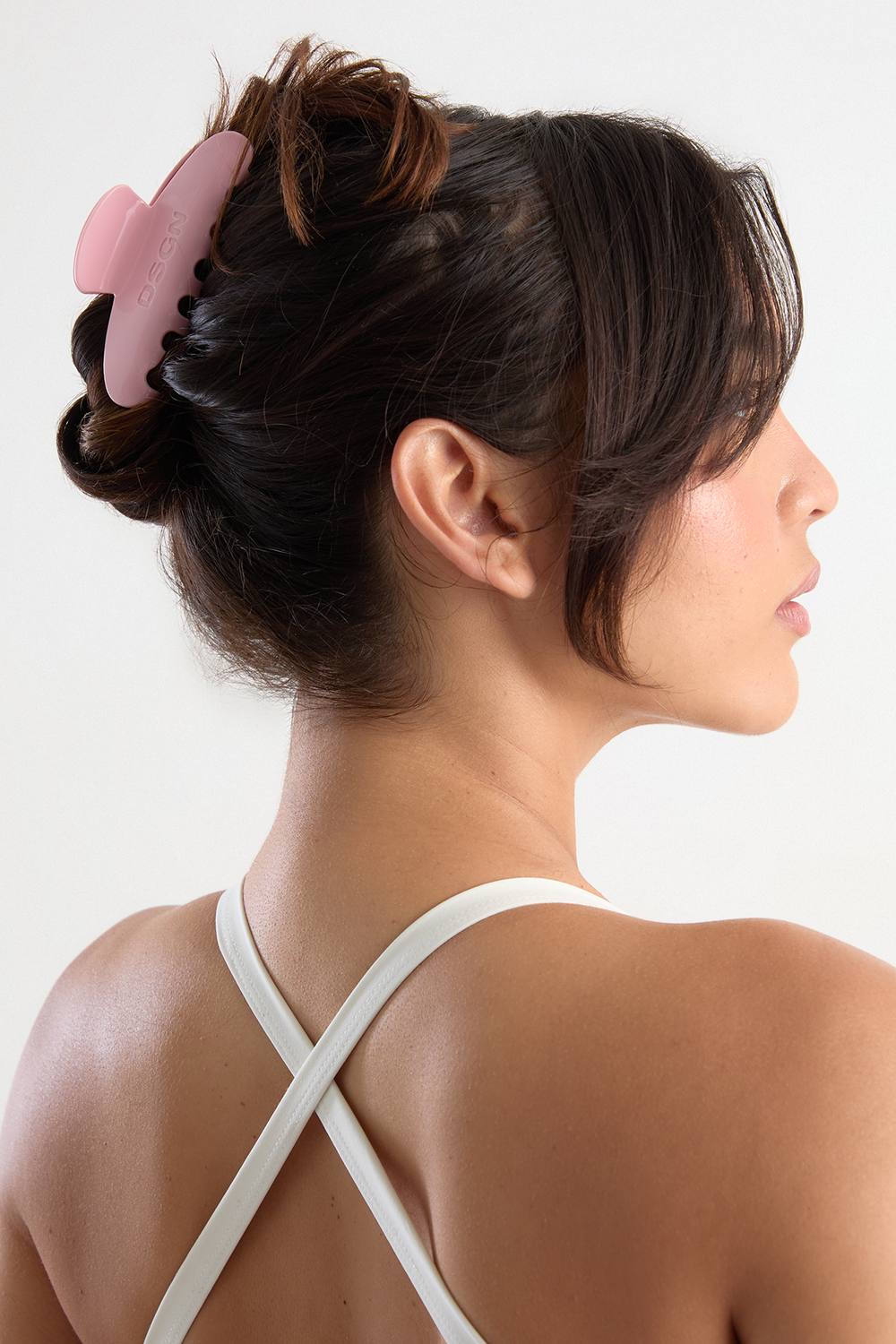 DSGN Studio Women's Claw Clip in Baby Pink by boohoo