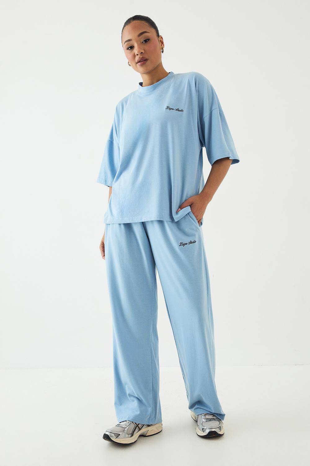 DSGN Studio Women's Lounge Supersoft Wide Leg Trouser in Light Blue by boohoo