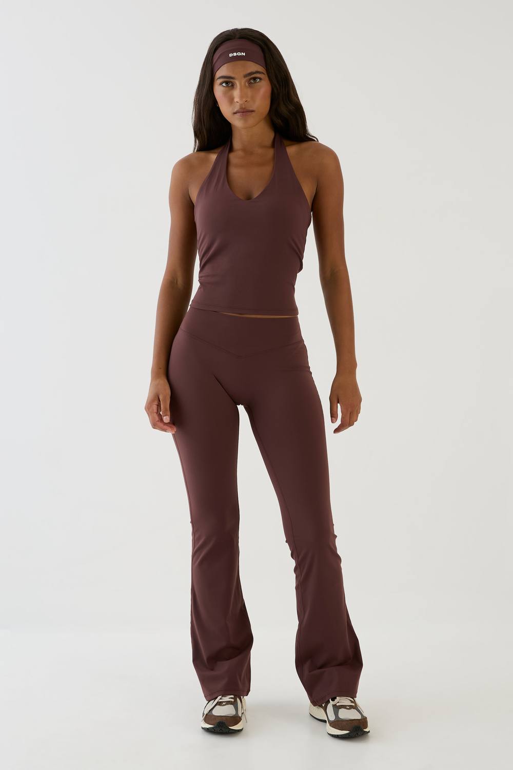 DSGN Studio Women's Sculpt Flared Legging Pants in Fudge by boohoo