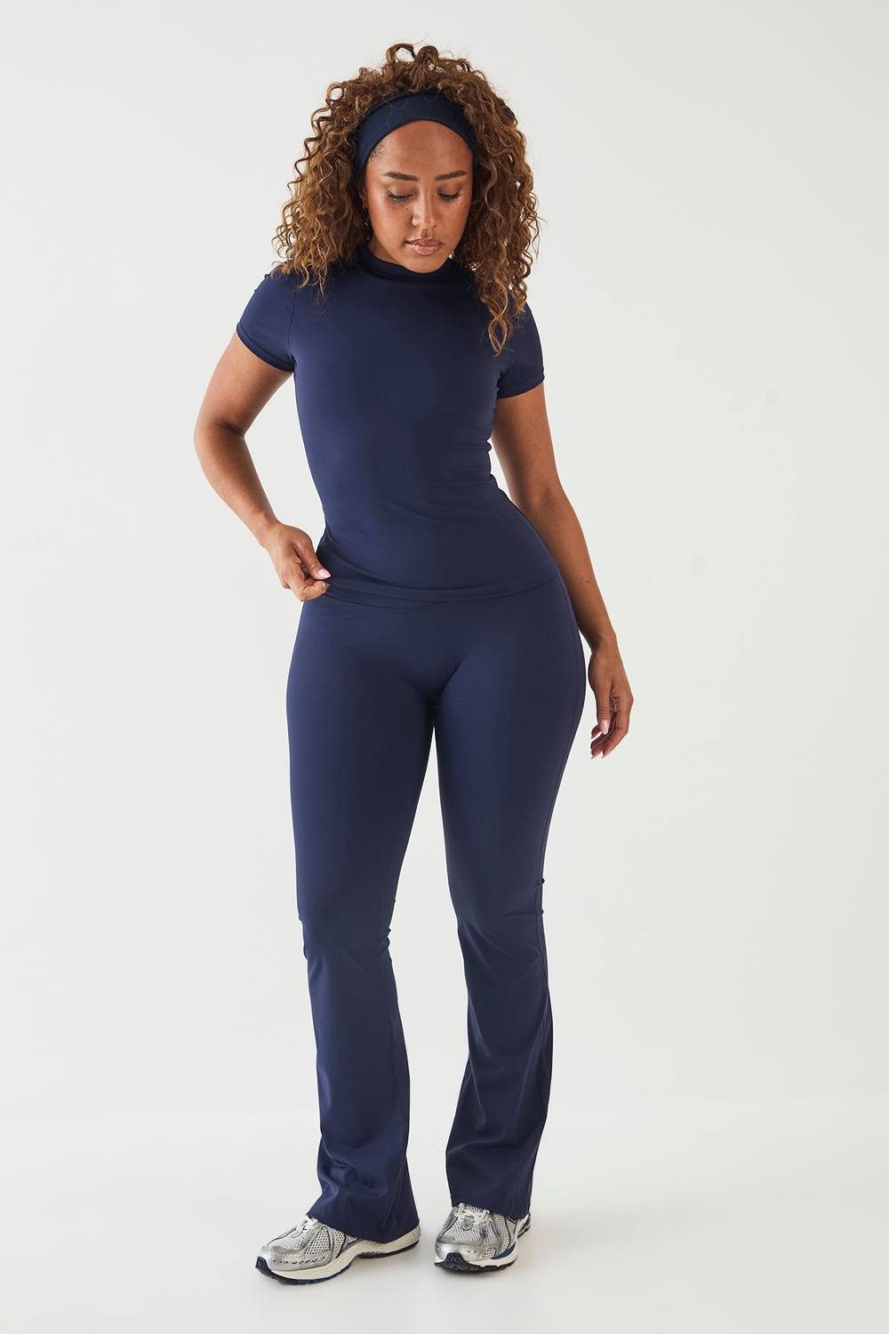 DSGN Studio Women's Sculpt Highwaist Flared Legging Pants in Navy by boohoo