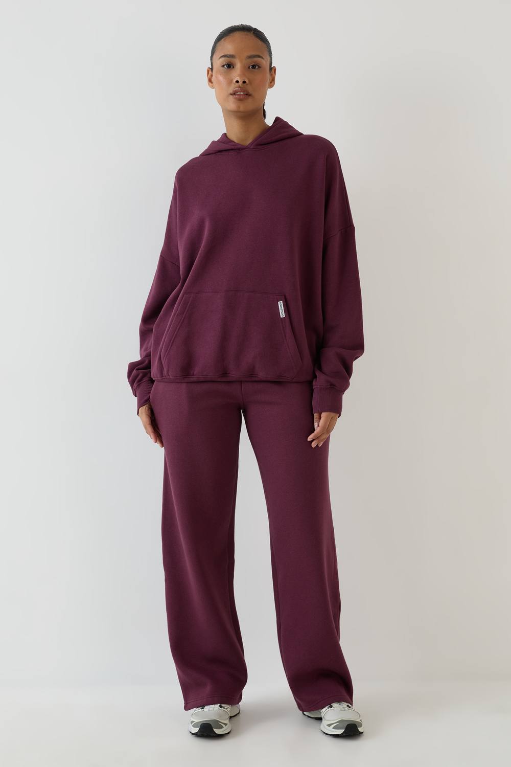 DSGN Studio Women's Straight Leg Jogger Pants in Plum by boohoo