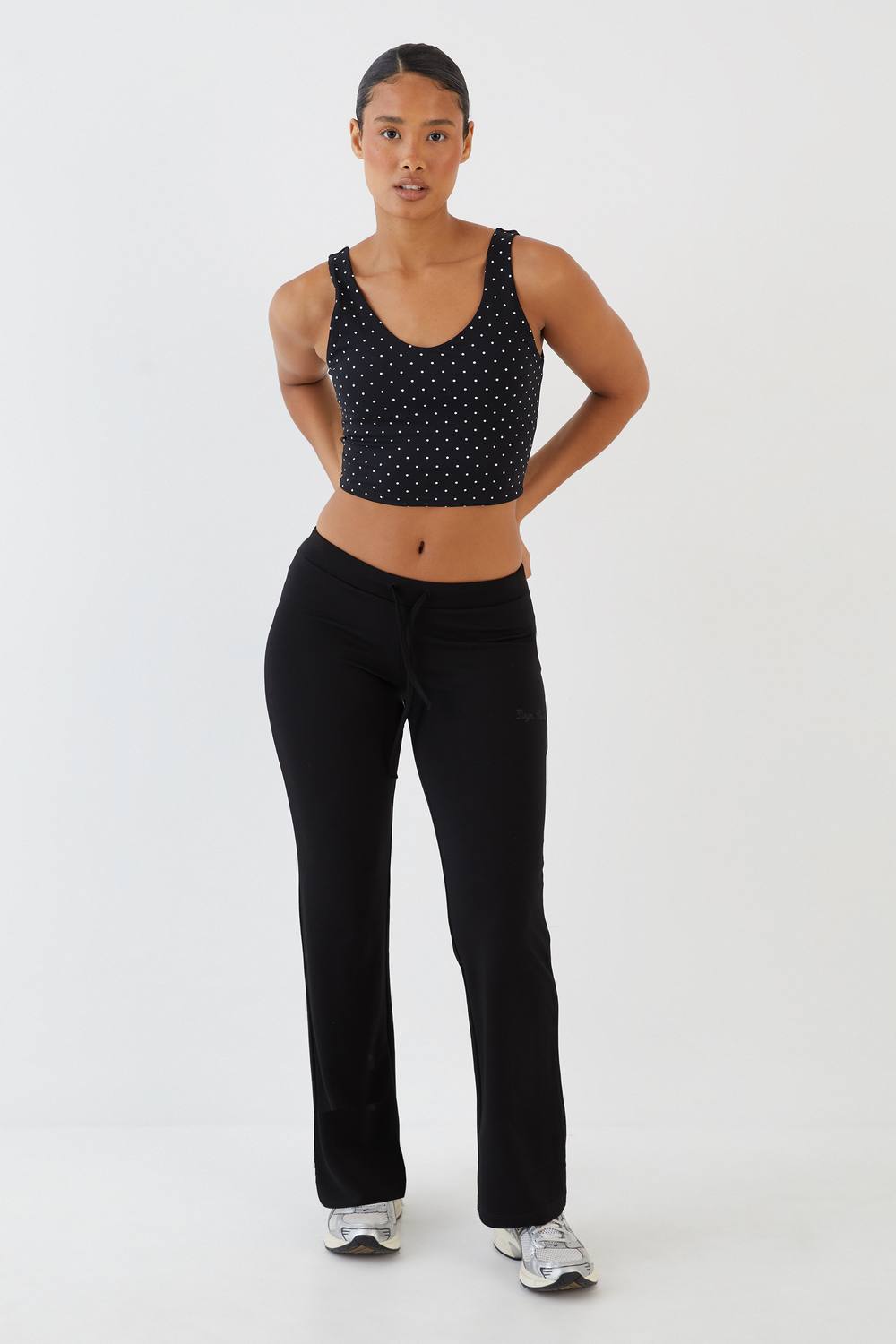 DSGN Studio Women's Supersoft Low Rise Flared Jogger Pants in Black by boohoo