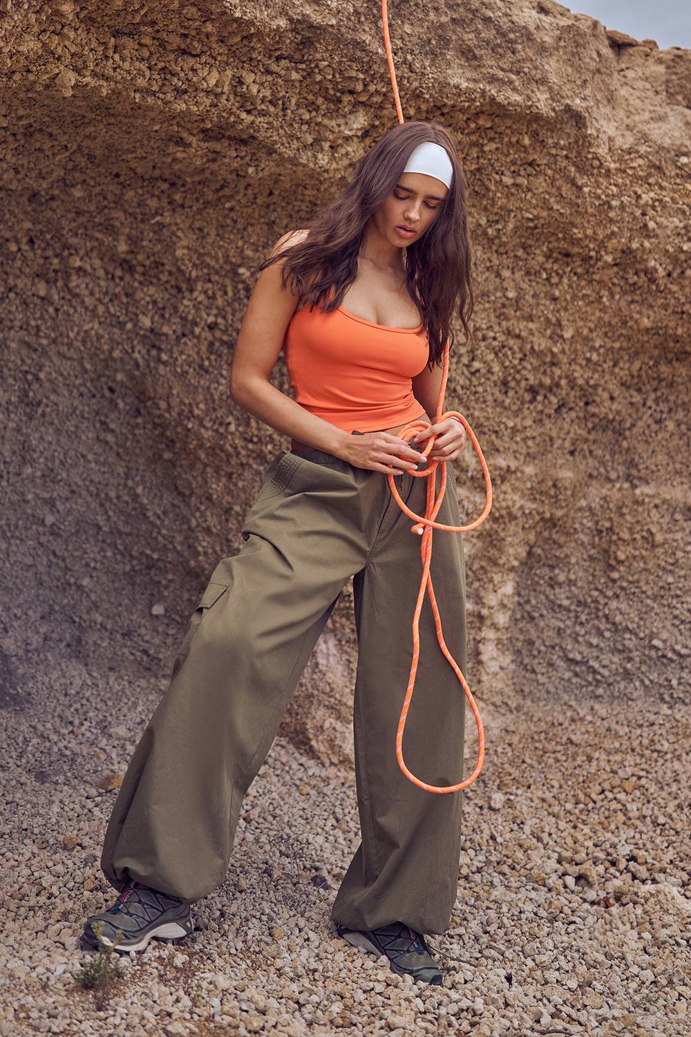 DSGN Studio Women's Washed Twill Cargo Trousers in Olive by boohoo