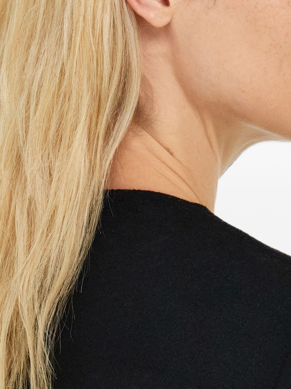 Ferragamo Vara Hair Clip — Black, view 3