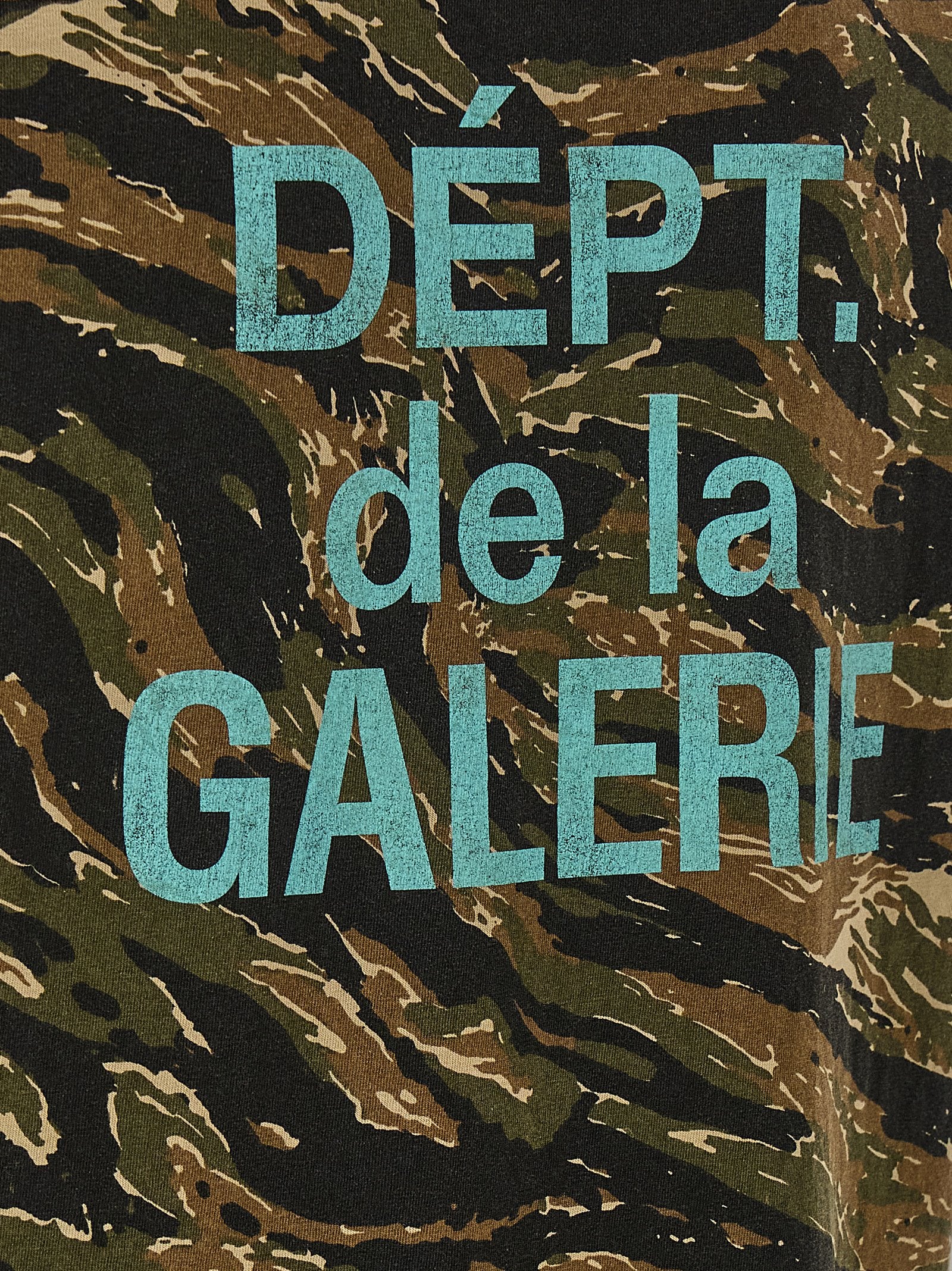 Gallery Dept. Tiger-Stripe Camouflage Print T-Shirt — Olive, view 4