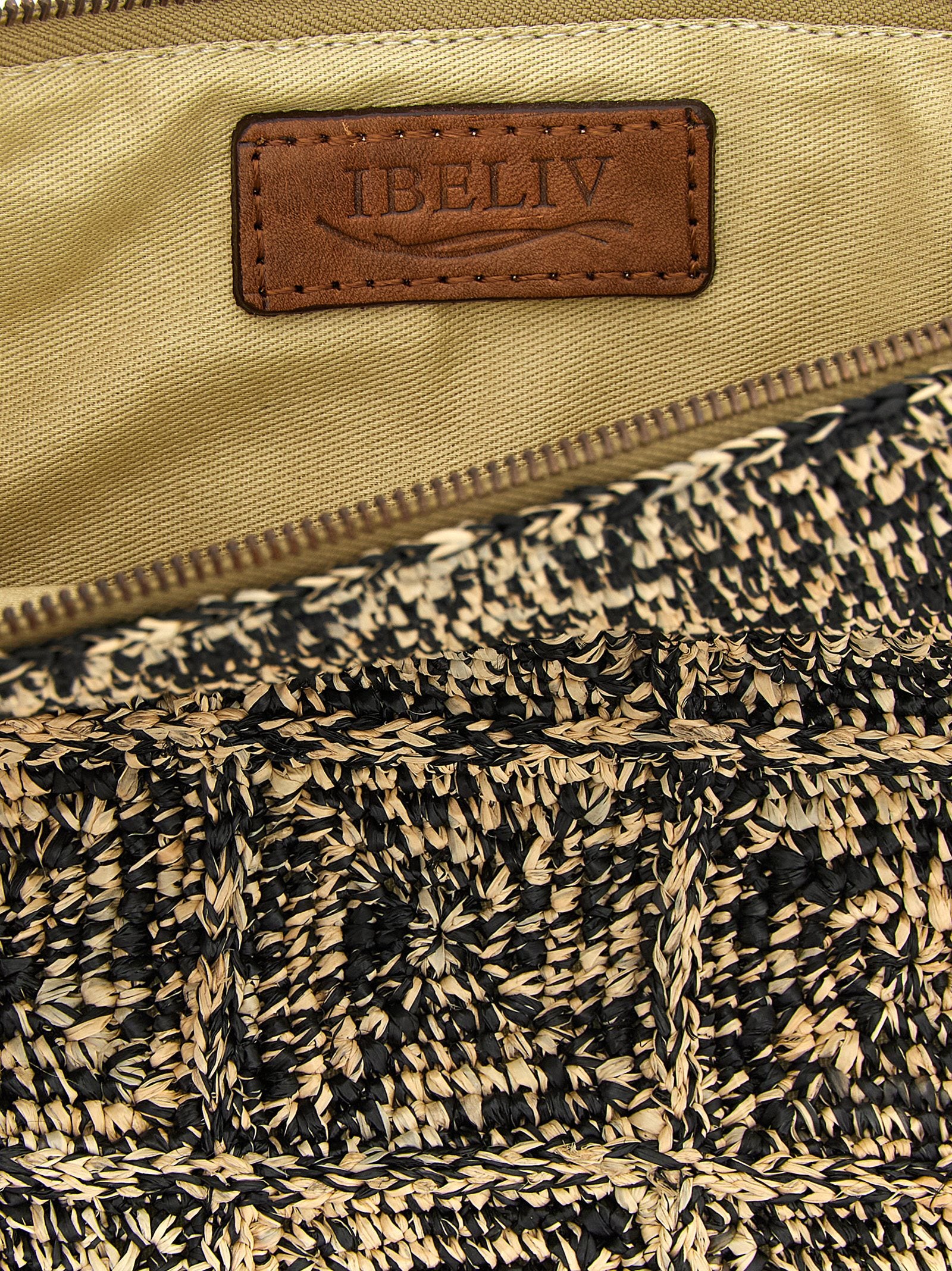 Ibeliv Tanala Clutch — Black, view 4