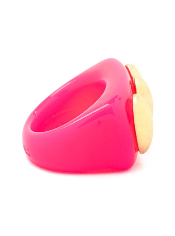 La Manso Plastic Knuckle Duster with Gold Detail Ring — Pink, view 4