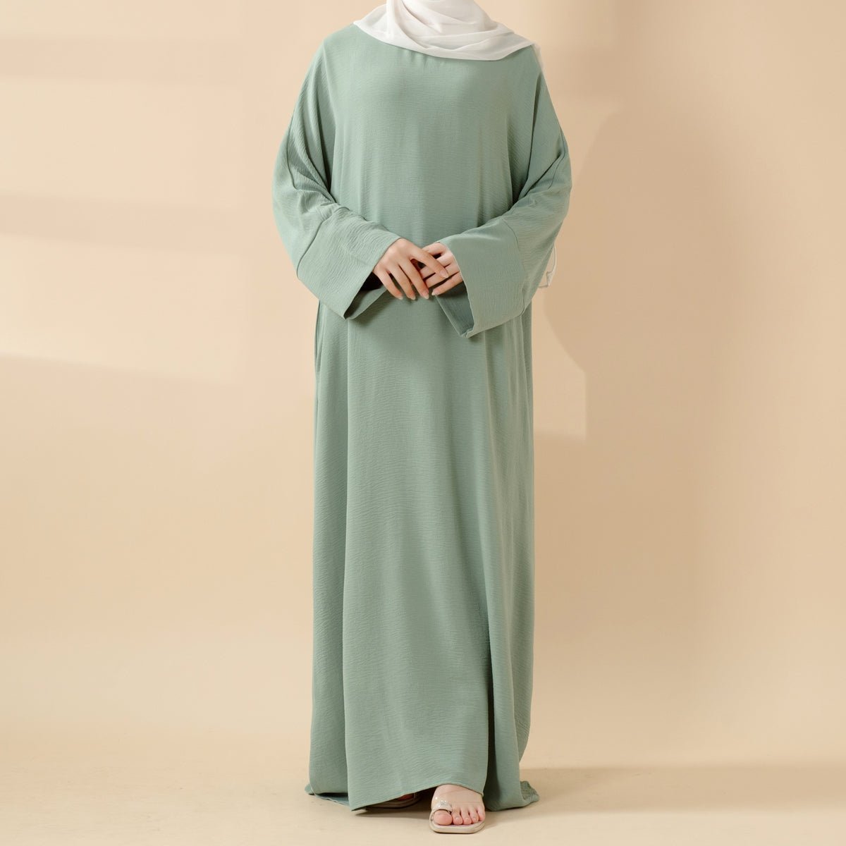Simple Vintage Pleated Abaya (MA042), view 3