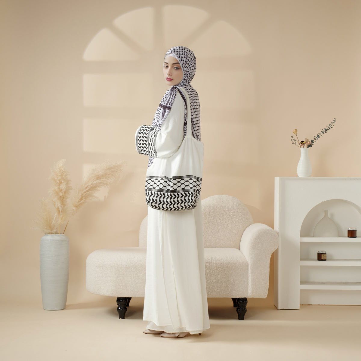 Palestinian Keffiyeh-Inspired Abaya with Matching Crossbody Bag Keffiyeh Abaya (MA131), view 6
