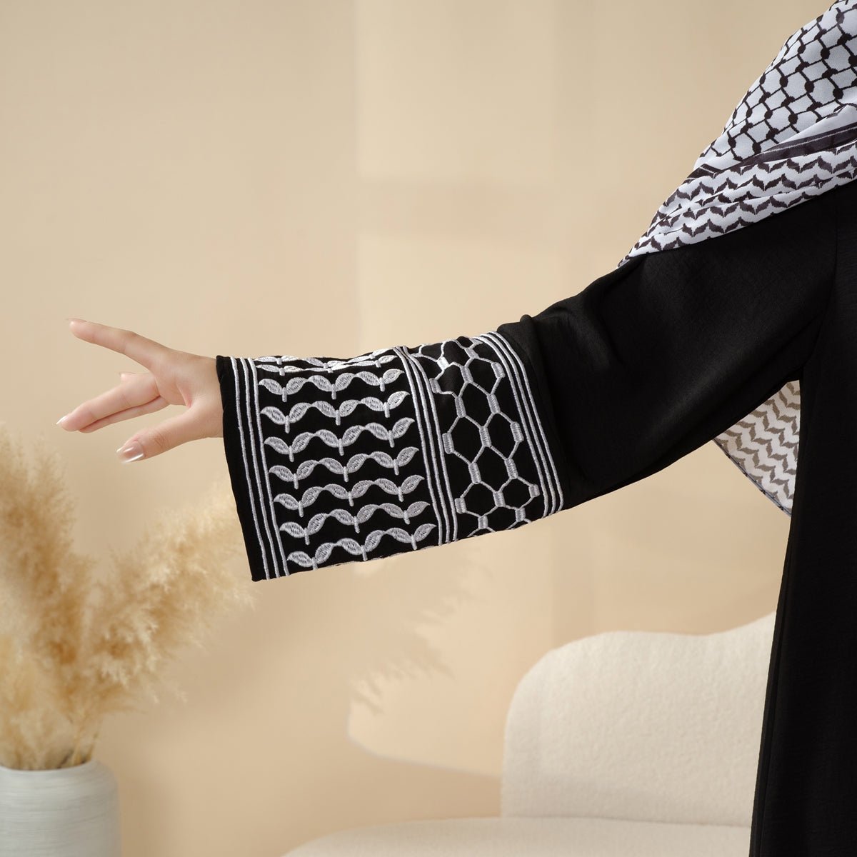 Palestinian Keffiyeh-Inspired Abaya with Matching Crossbody Bag Keffiyeh Abaya (MA131), view 8