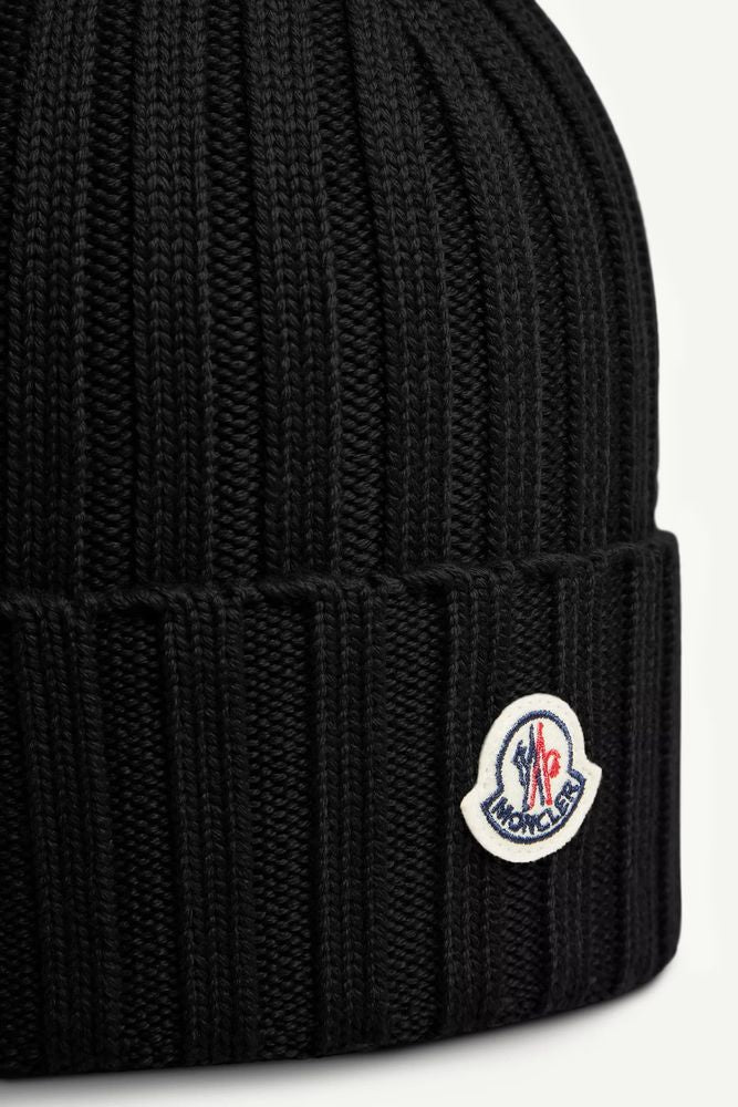 Moncler L20933B00036A9327999 Ribbed Knit Beanie — Black, view 2